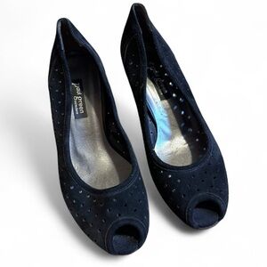 Paul Green womans black perforated suede peep
toe heel Size 6